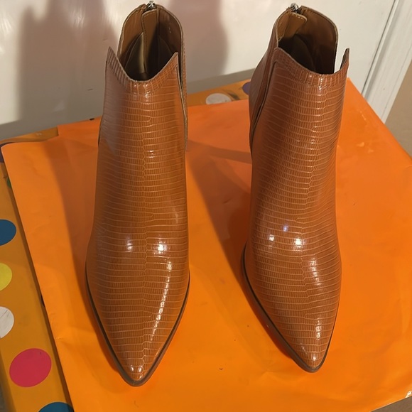 Ankle boots - Picture 4 of 9